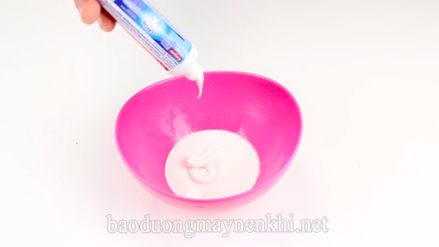 Cách làm slime bằng kem đánh răng và dầu gội