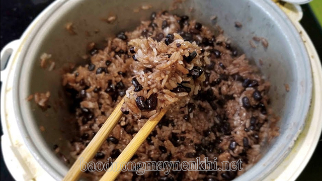 Hướng dẫn cách nấu xôi đậu đen nước cốt dừa